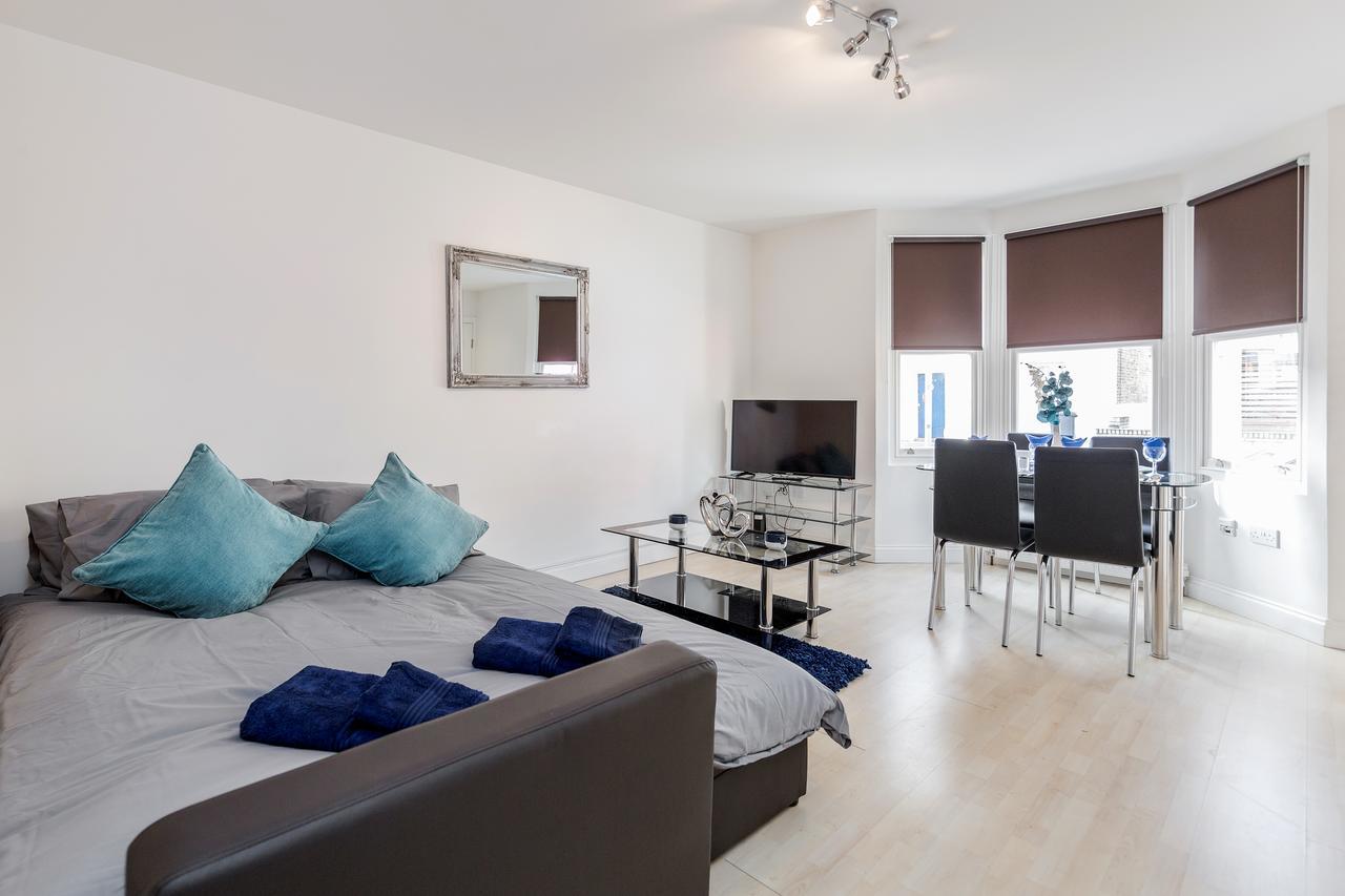 Watford Junction Apartment Exterior photo